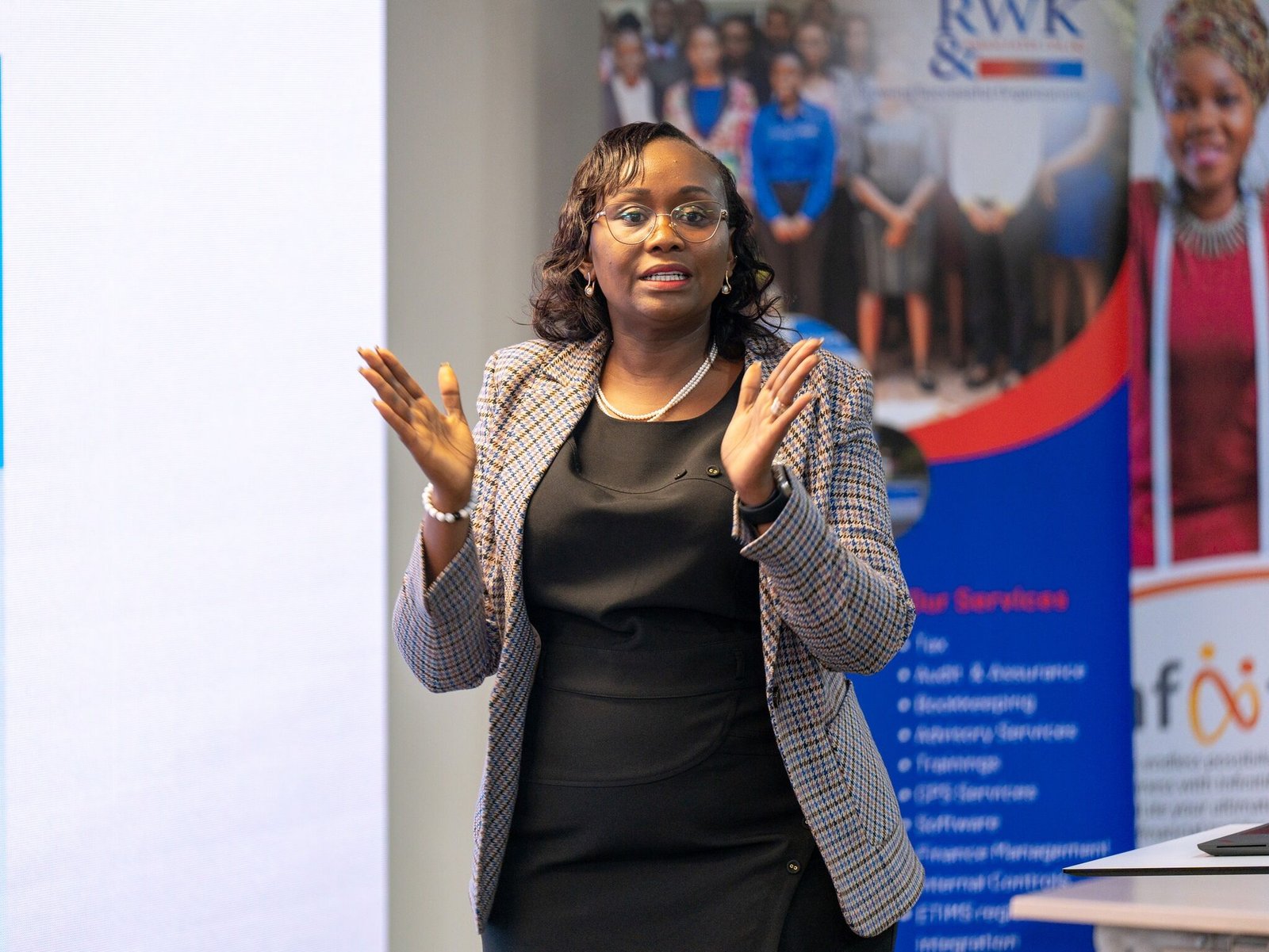 Dr. Regina mentoring startup founders